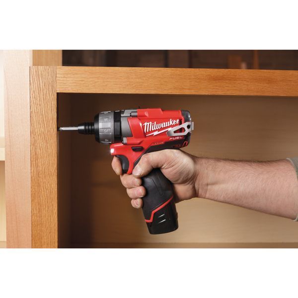 Шуруповерт аккумуляторный 1/4" HEX MILWAUKEE, M12 CD-0 4933440450 фото
