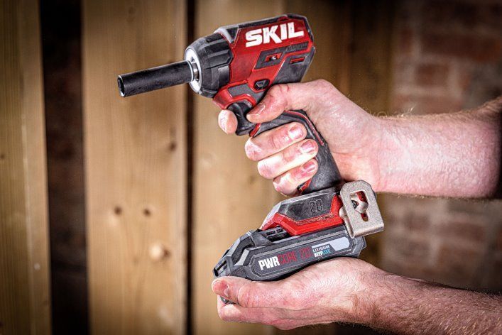 Гайковерт аккумуляторный ударный без щеточный, SKIL 3265 CA Compact + аккумулятор 5 Ah + зарядное устройство SD1E3265CA+BR1E3105AA+CR1E3122AA 11071900103 промо-комплект SD1E3265CA+BR1E3105AA+CR1E3122AA фото