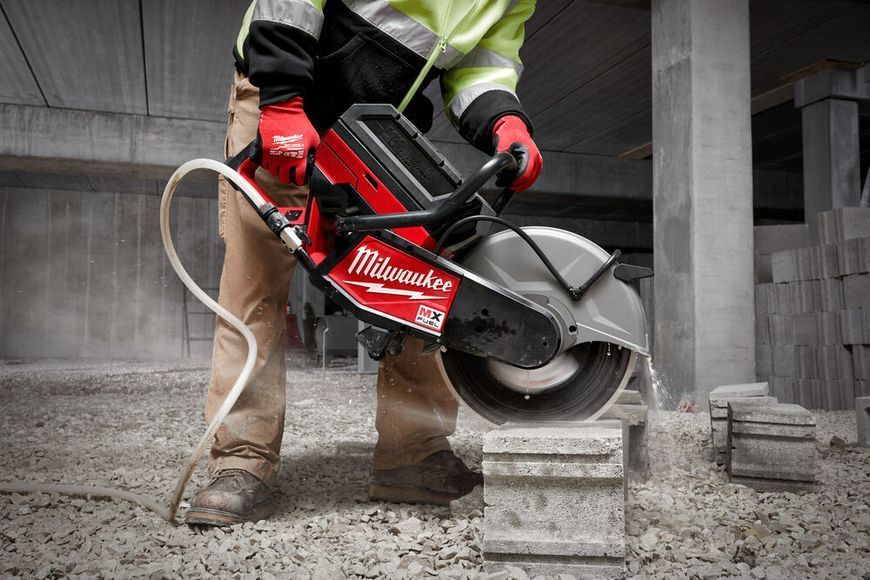 Машина відрізна акумуляторна MILWAUKEE, MXF FUEL COS350-602 4933464881 фото