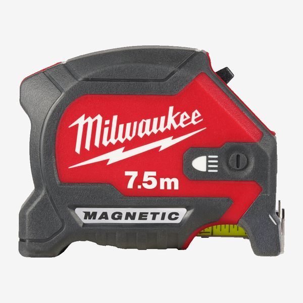 Рулетка магнитная метрическая MILWAUKEE с LED подсветкой, 7,5м, (30мм) 4932492469 фото