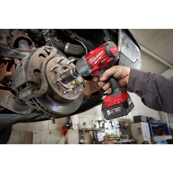Гайковерт аккумуляторный 1/2'' MILWAUKEE, M18 FUEL FHIWF12-0X 4933459695 фото