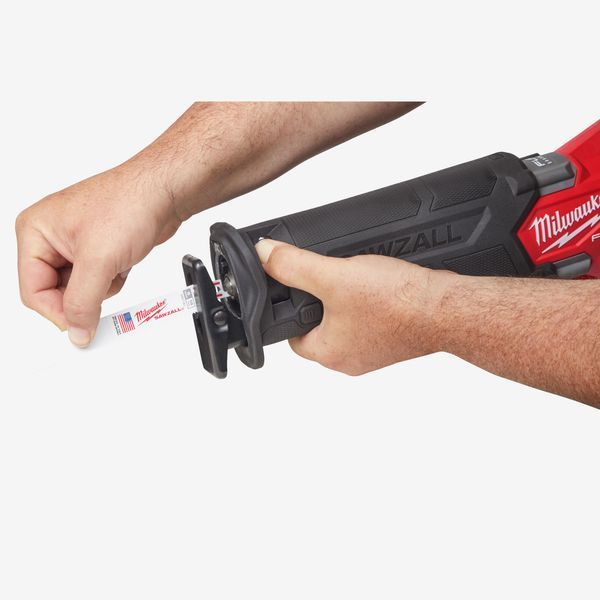 Пила сабельная аккумуляторная MILWAUKEE, M18 FUEL FSZ-0X 4933478293 фото