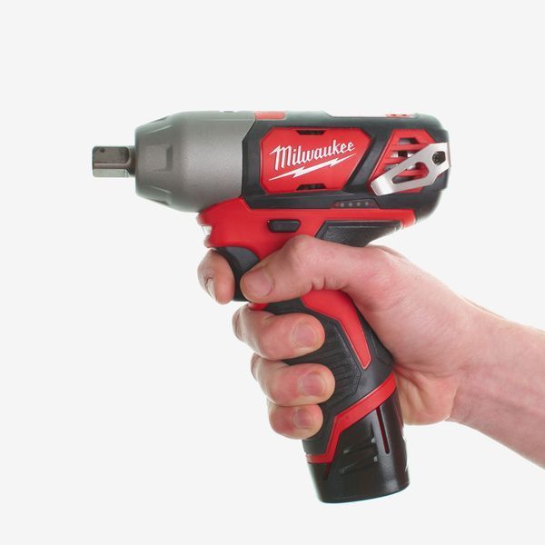 Гайковерт аккумуляторный 1/2'' MILWAUKEE, M12 BIW12-0 4933447134 фото