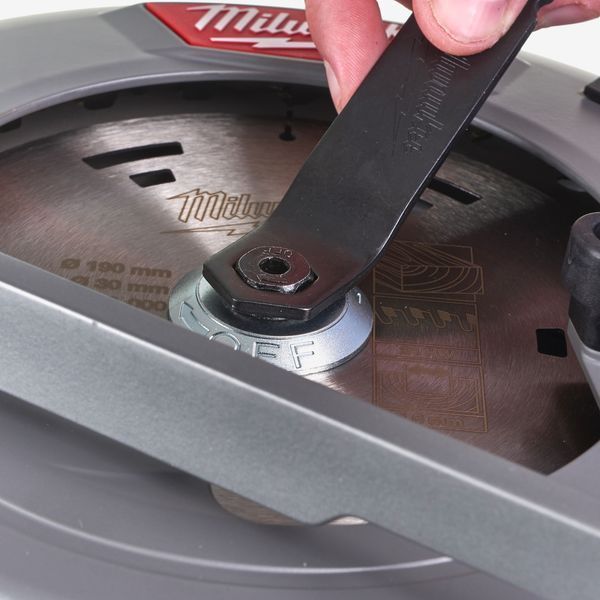 Пила дисковая ручная аккумуляторная MILWAUKEE, M18 FUEL FCSRH66-0 4933471444 фото
