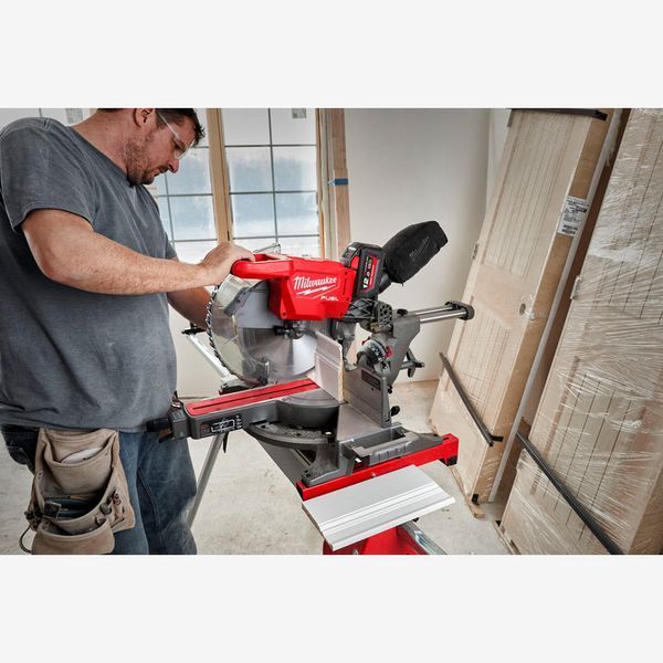 Пила торцювальна акумуляторна MILWAUKEE, M18 FUEL FMS305-0 4933471205 фото