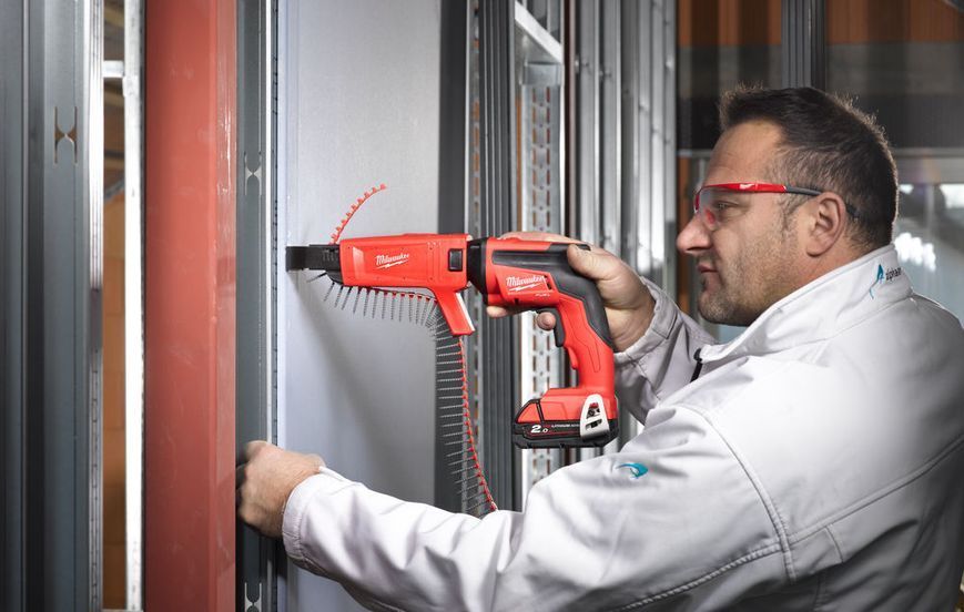 Шуруповерт для гипсокартона аккумуляторная MILWAUKEE, M18 FUEL FSGC-202X 4933459199 фото